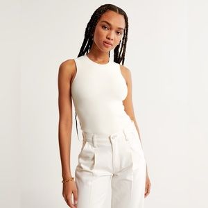 NWT Abercrombie Ottoman Crew Tank in White, Size S